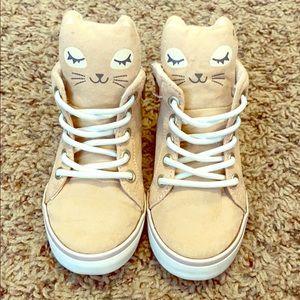 Old Navy Cat Hightop Sneakers Size 7